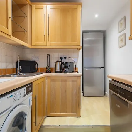 Heavenly Stays, Knightsbridge, Stylish 2-Bd Escape London Exterior photo